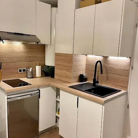 Piso Acogedor En 아파트 *